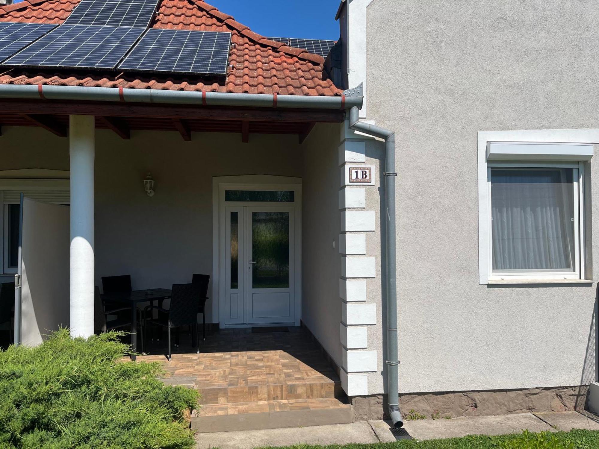 Petita Garden Apartman Siófok Eksteriør bilde